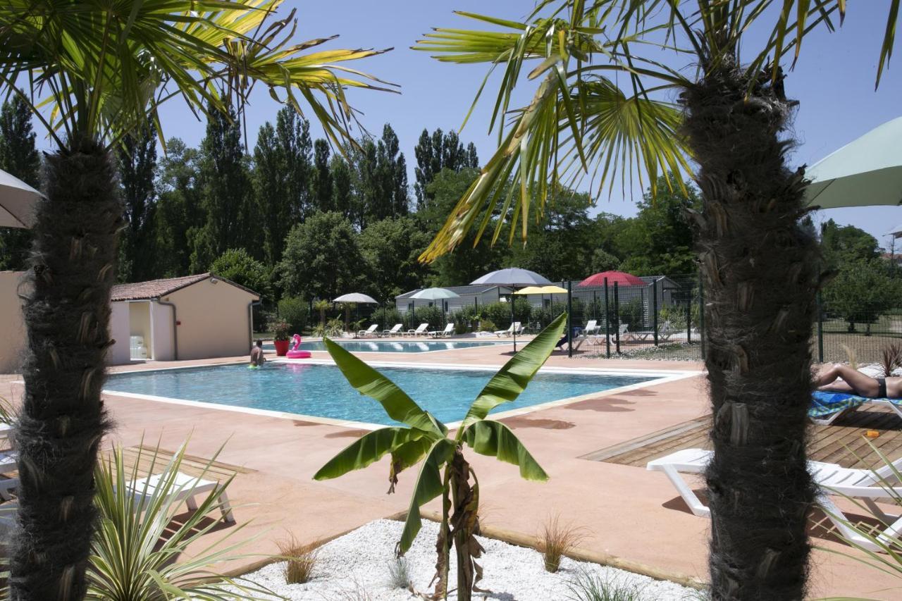 Отель La Bastide Mazeres  Экстерьер фото