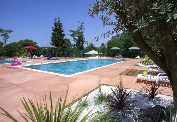 Отель La Bastide Mazeres  Экстерьер фото