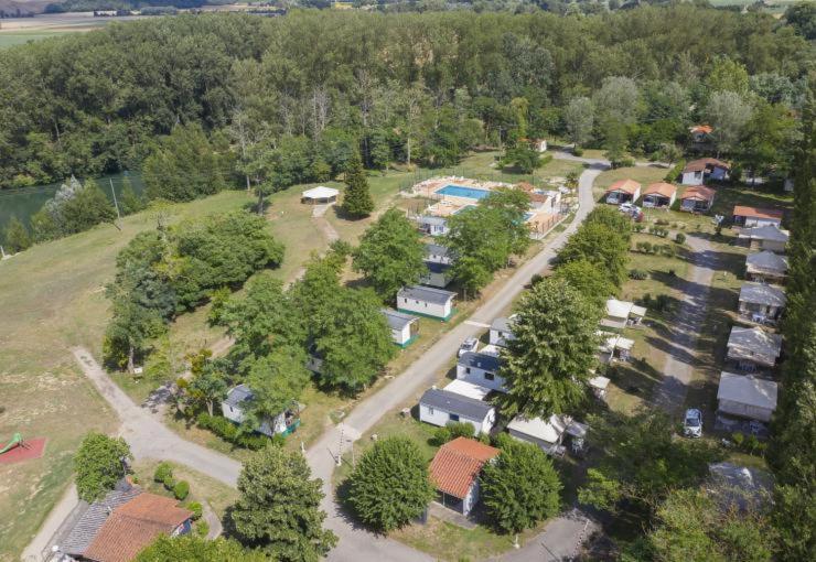 Отель La Bastide Mazeres  Экстерьер фото
