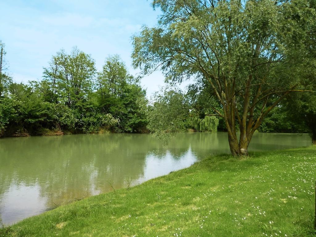 Отель La Bastide Mazeres  Экстерьер фото
